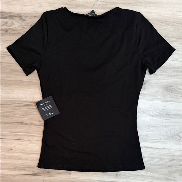 NWT Lulu's Classic Black Short Sleeve Tee size Large - Picture 5 of 11